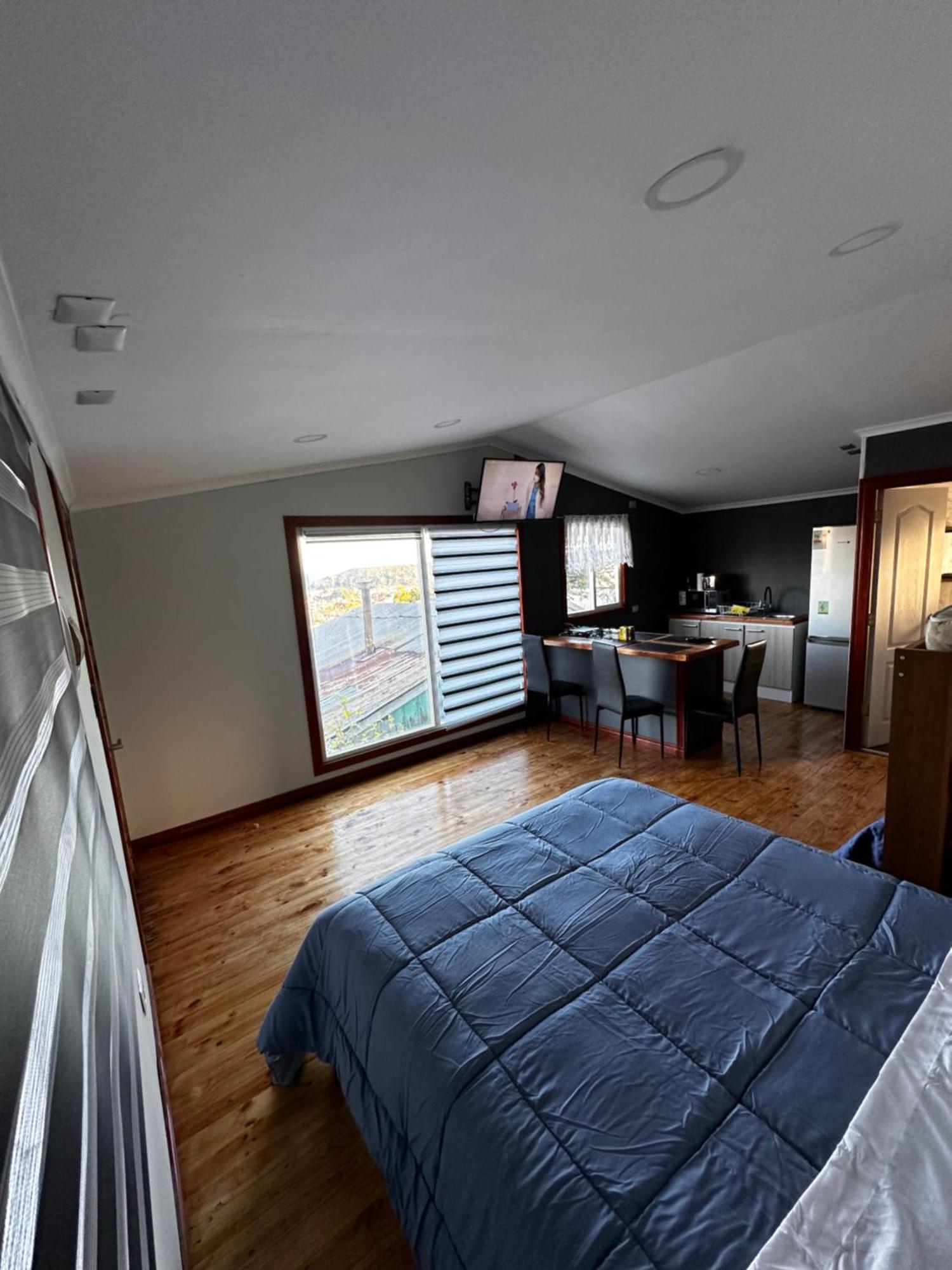 Hostal Y Cabanas Mirando Al Mar Puerto Montt Kültér fotó