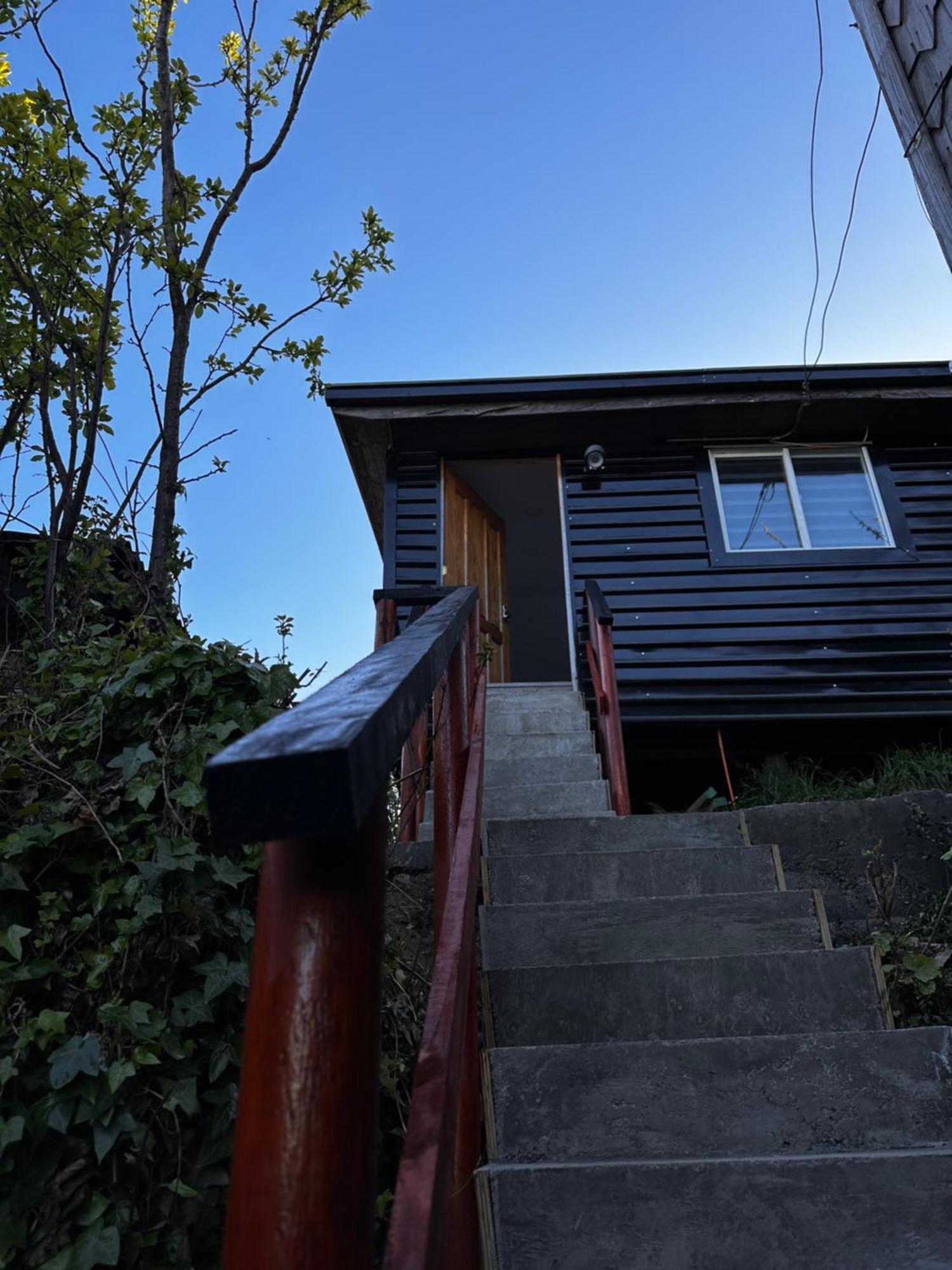 Hostal Y Cabanas Mirando Al Mar Puerto Montt Kültér fotó