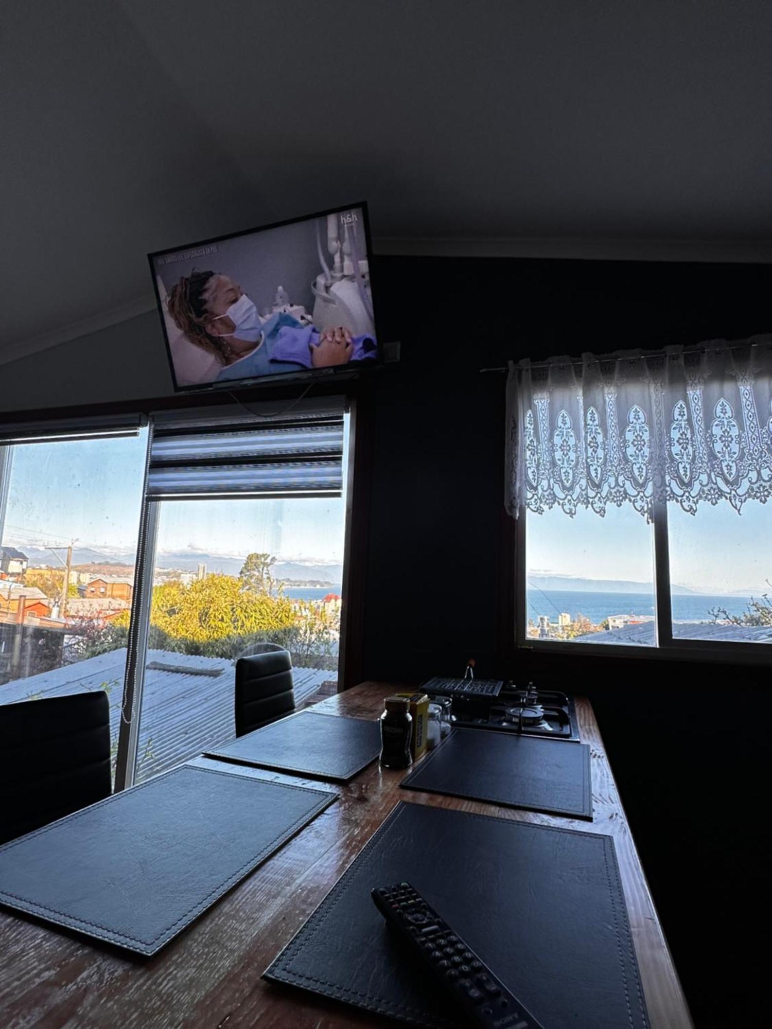 Hostal Y Cabanas Mirando Al Mar Puerto Montt Kültér fotó